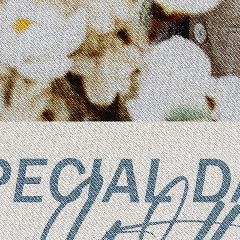 High-resolution graphics on 10x10ft trade show booth kit D1 panels