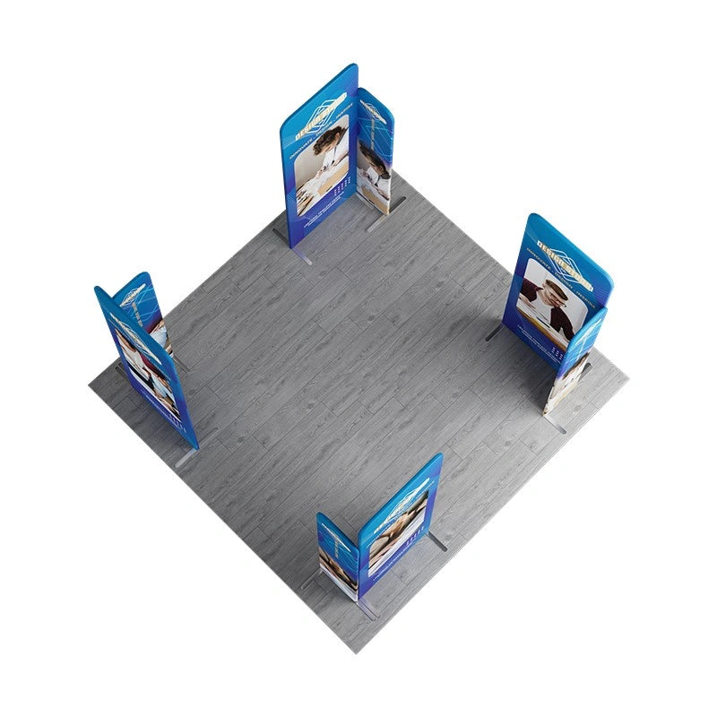 L-shaped modular fabric display panels in 10x10 booth space